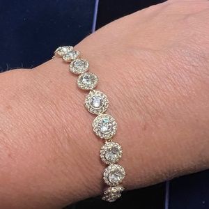 Beautiful new Swarovski Crystal and Rhodium Angelic Bracelet
